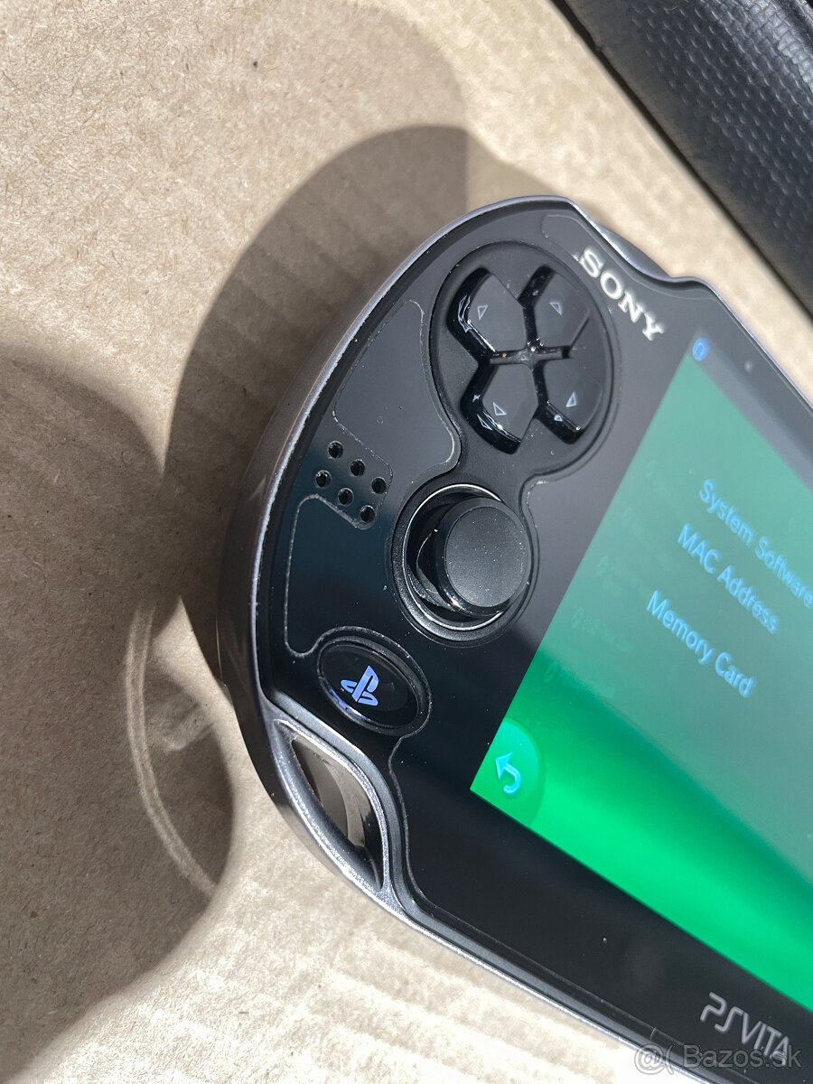 PS VITA PCH-1004 OLED displej -folia +8GB - 3