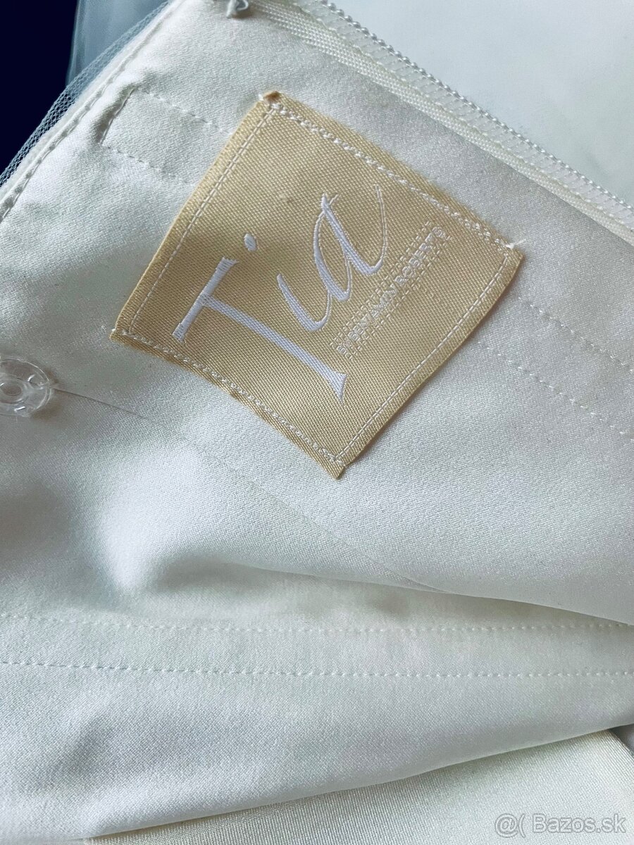 Svadobné šaty s vlečkou - 3