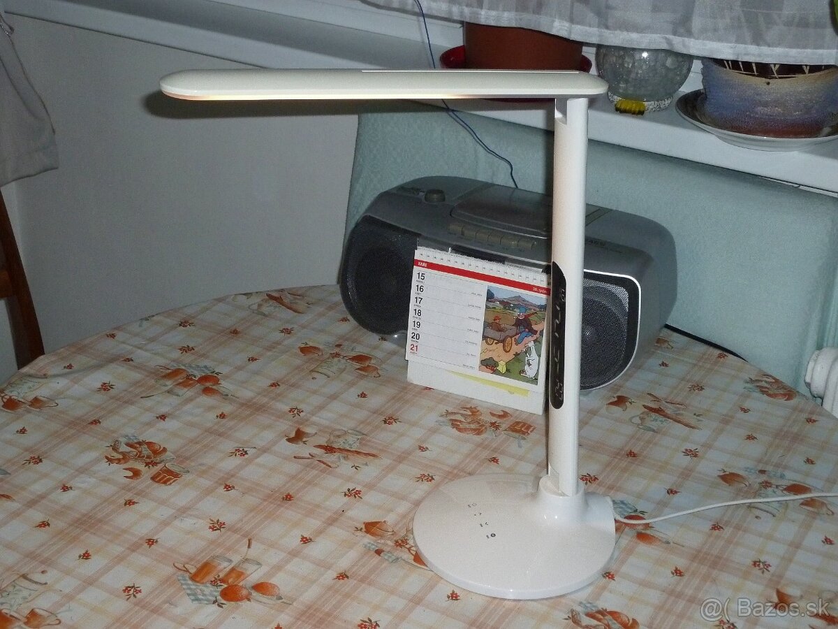 Predám stolnú LED lampu s hodinami - 3