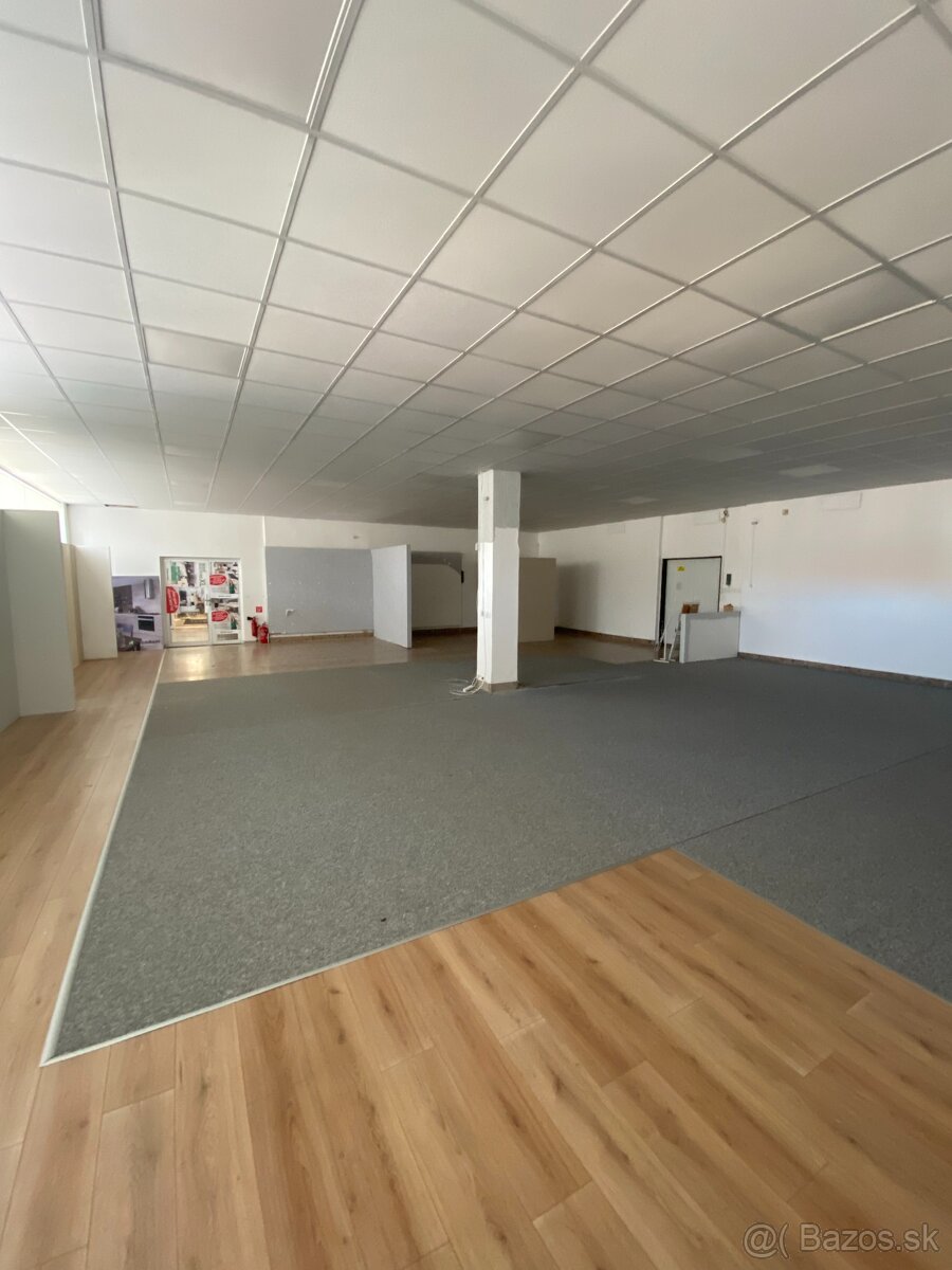 PRENÁJOM obchodných priestorov v Krupine - 3