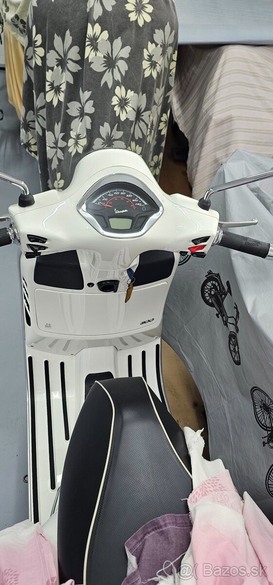 VESPA GTS 300 SUPER...ABS-ASR - 3