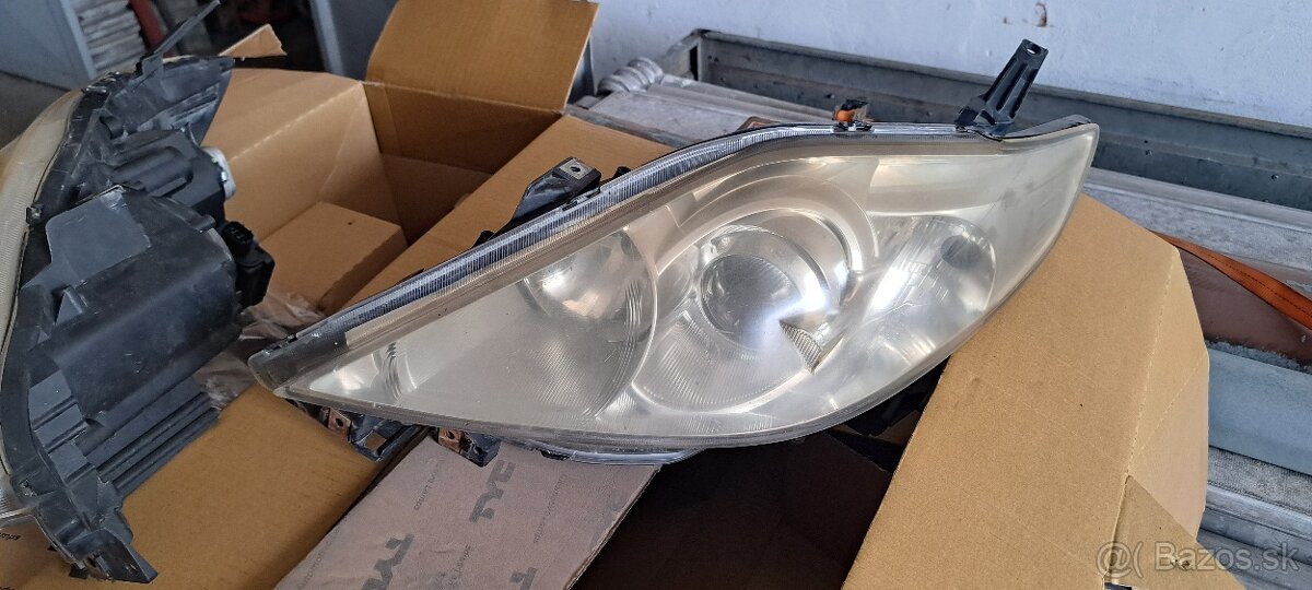 Predam predne svetla mazda 5 - 3