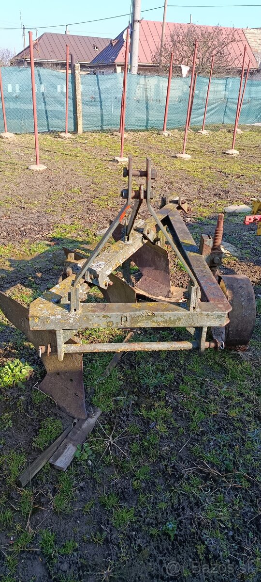 Pluh 3 radličný - 3