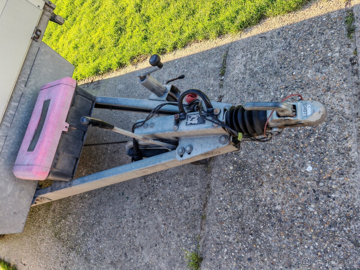 Prívesný vozík 3500kg - 3