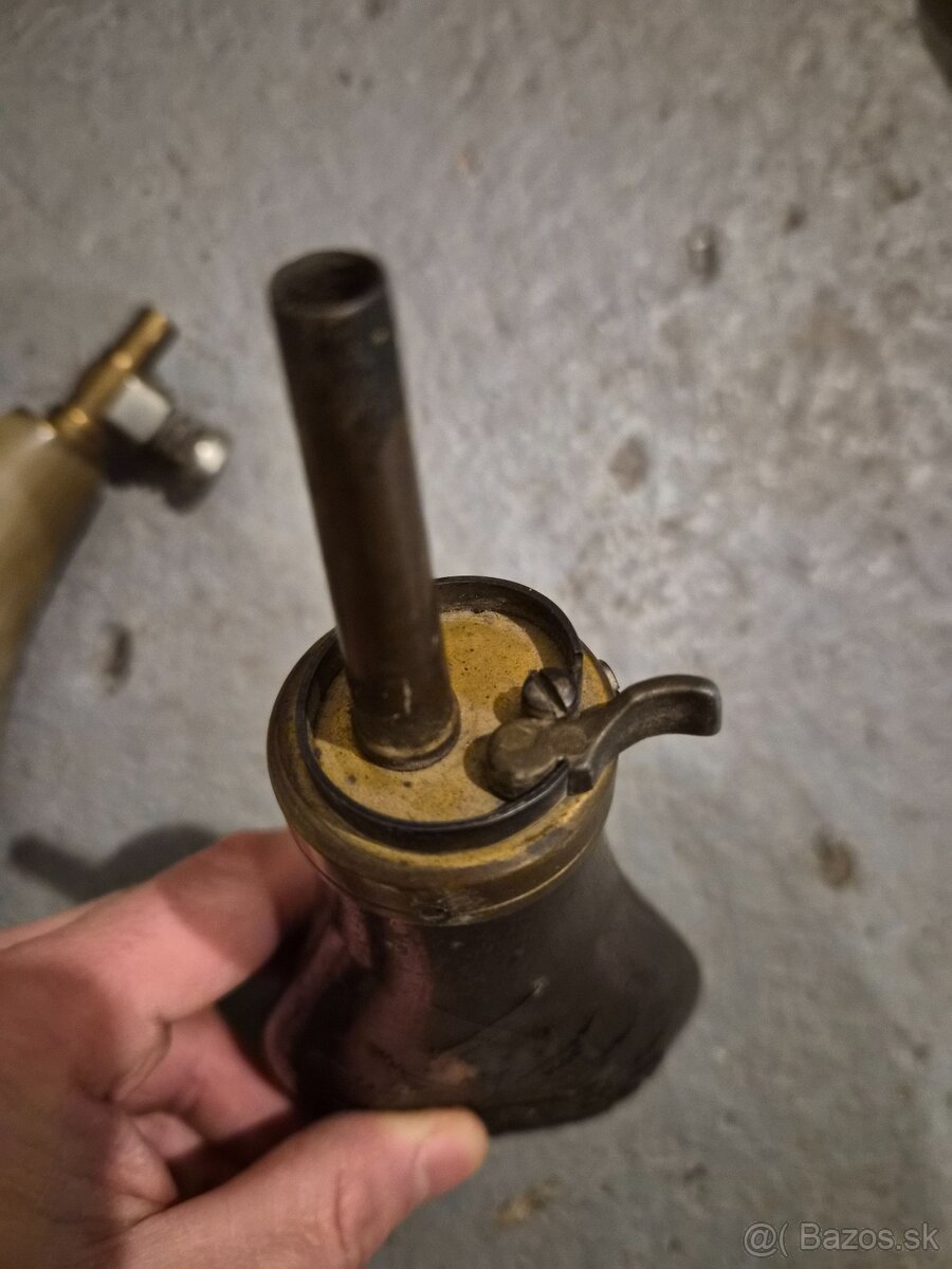 Dávkovač na pušný prach - 3