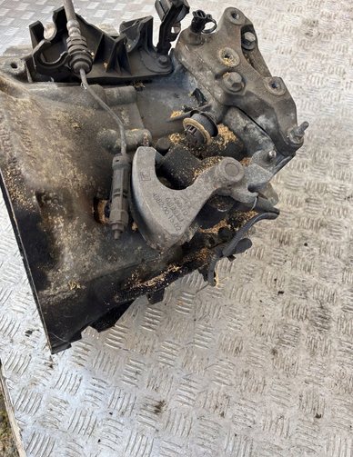 Volvo V60 1.6 D prevodovka 2012r - 3