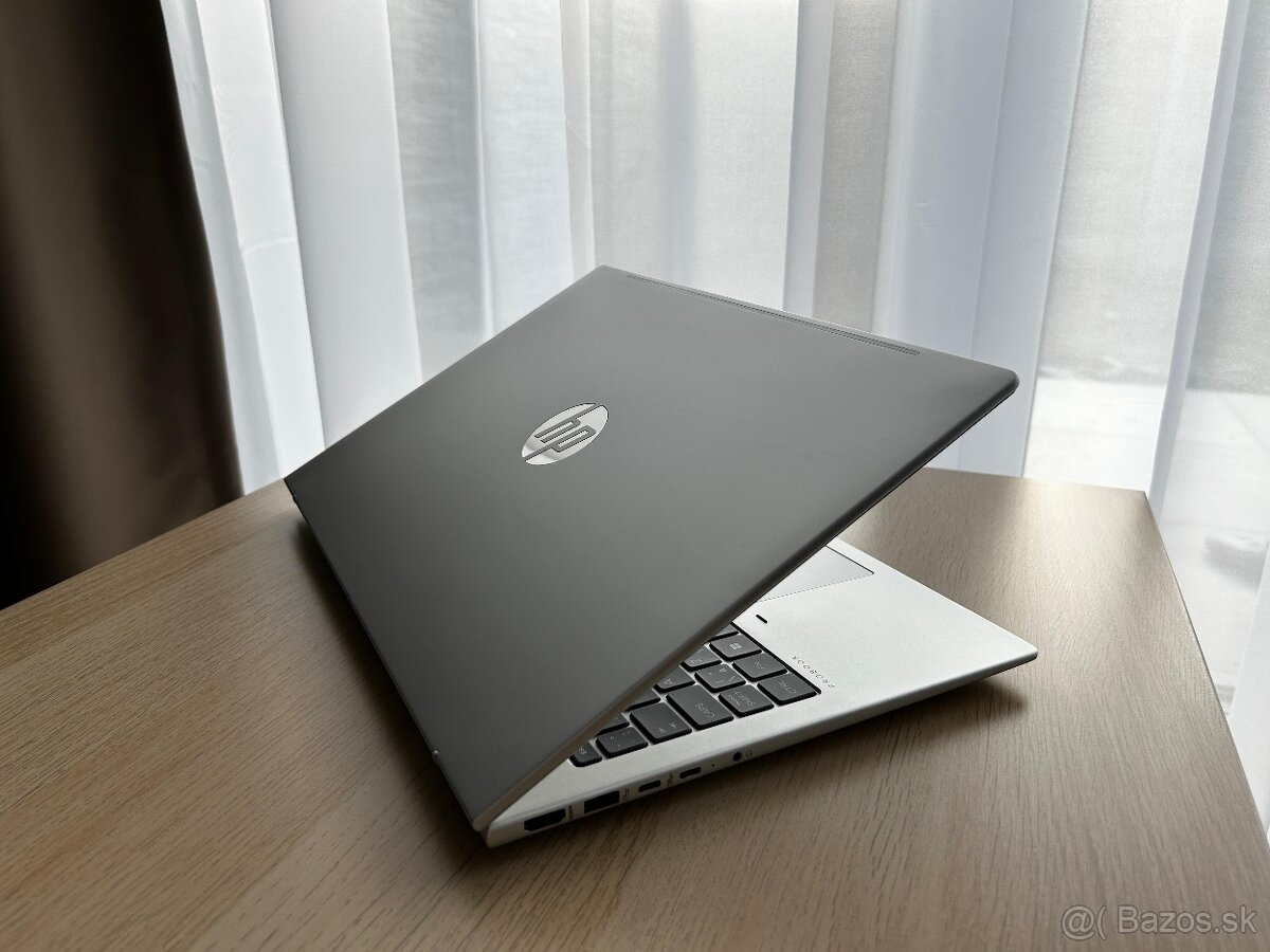 HP ProBook 460 G11 /32 GB RAM / Intel Core Ultra 7 / 1TB SSD - 3