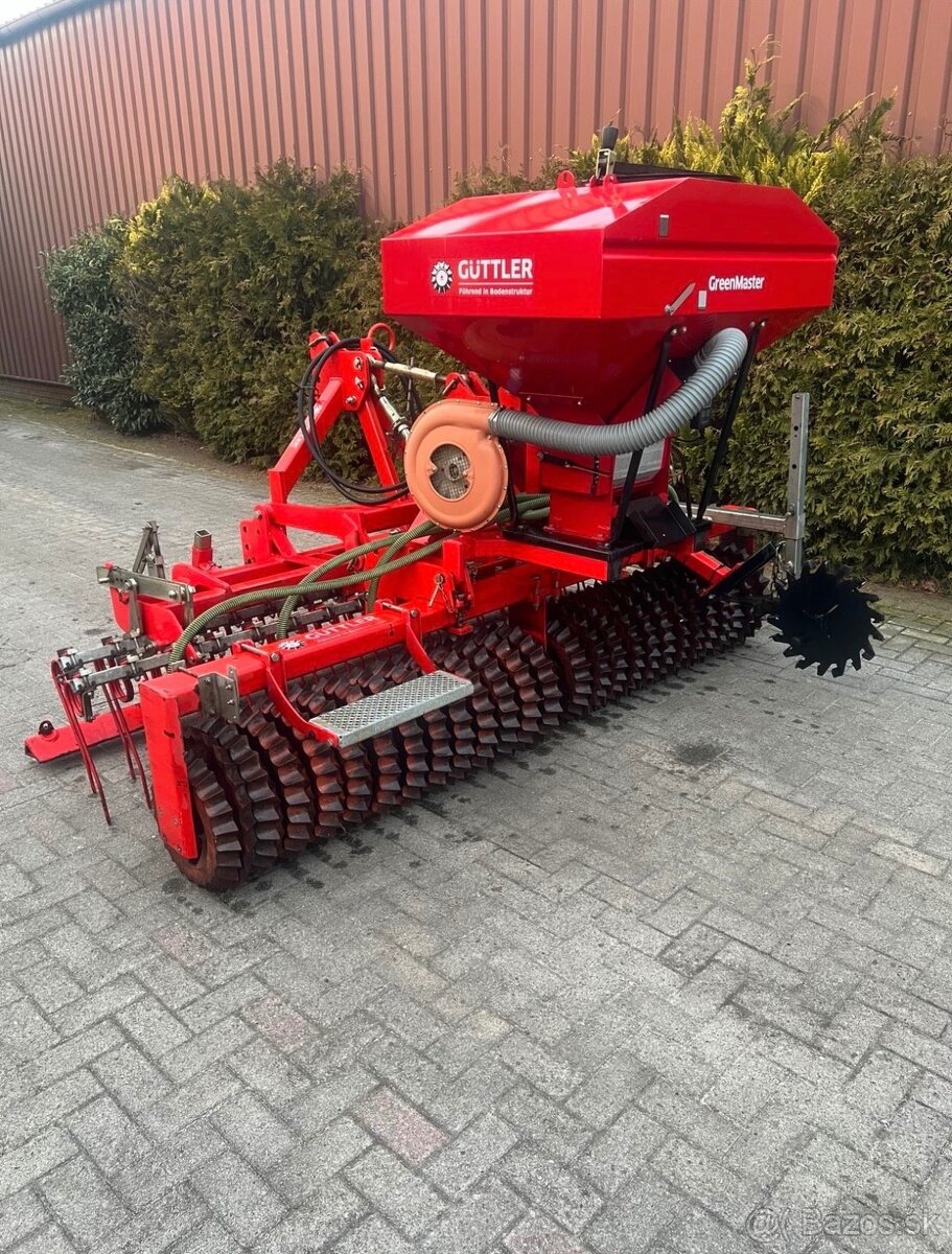 Sejačka na trávu - 3