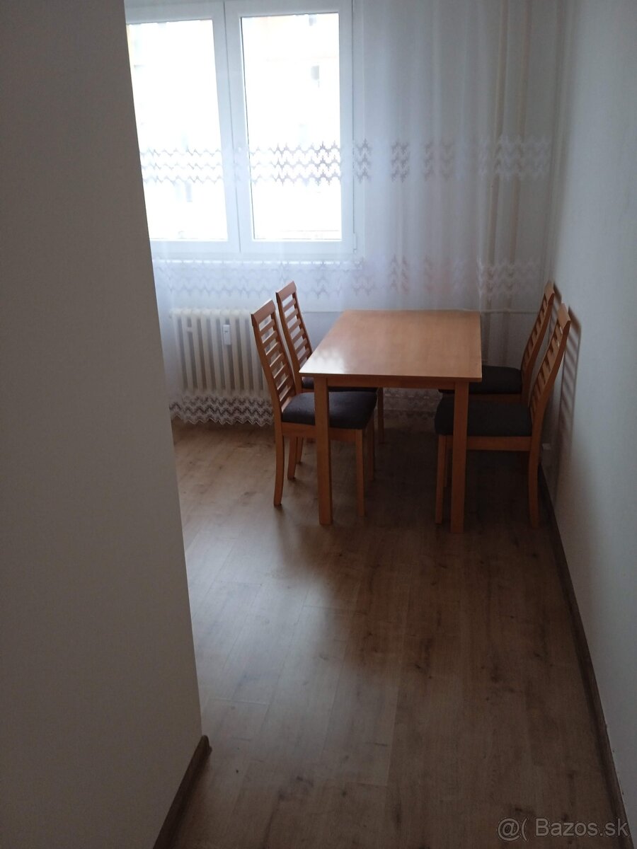 Na predaj 2 izbový byt NITRA - CENTRUM - 3