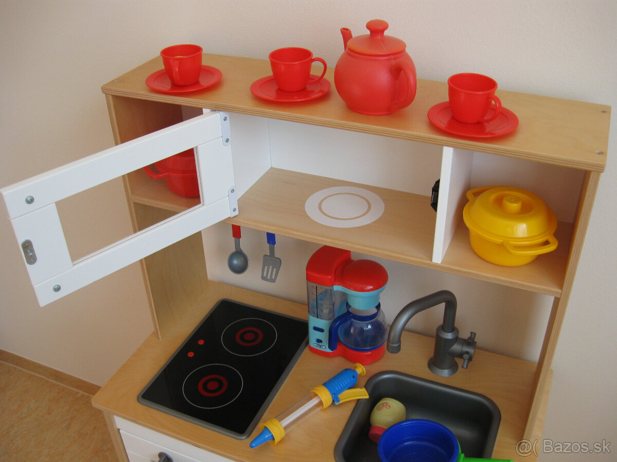 Drevena kuchynka Ikea s vybavou - 3