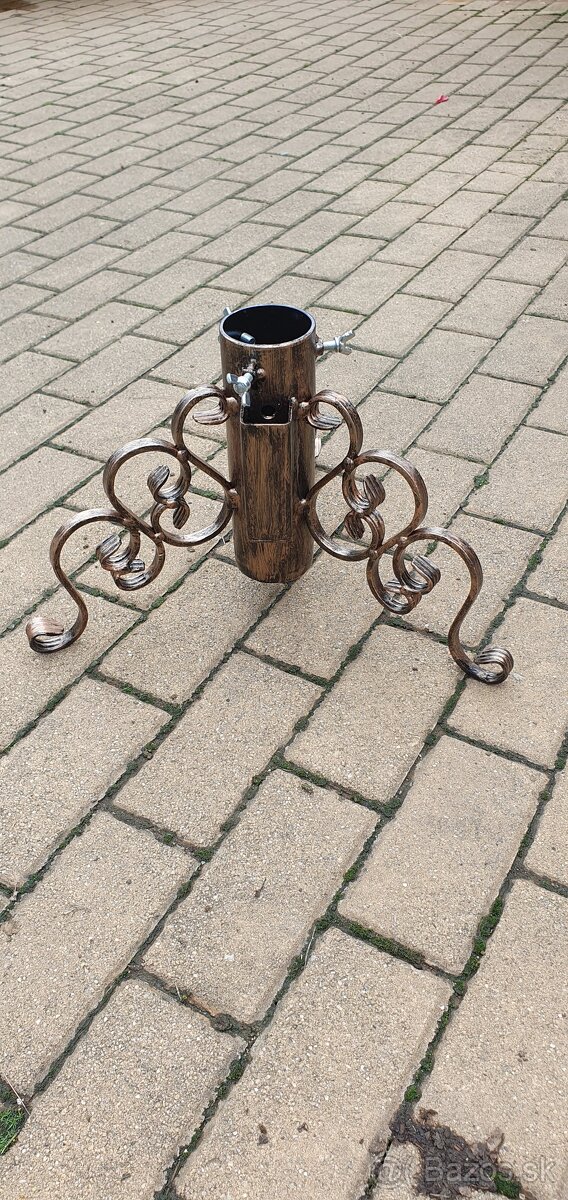 Stojany na vianočný stromček - 3