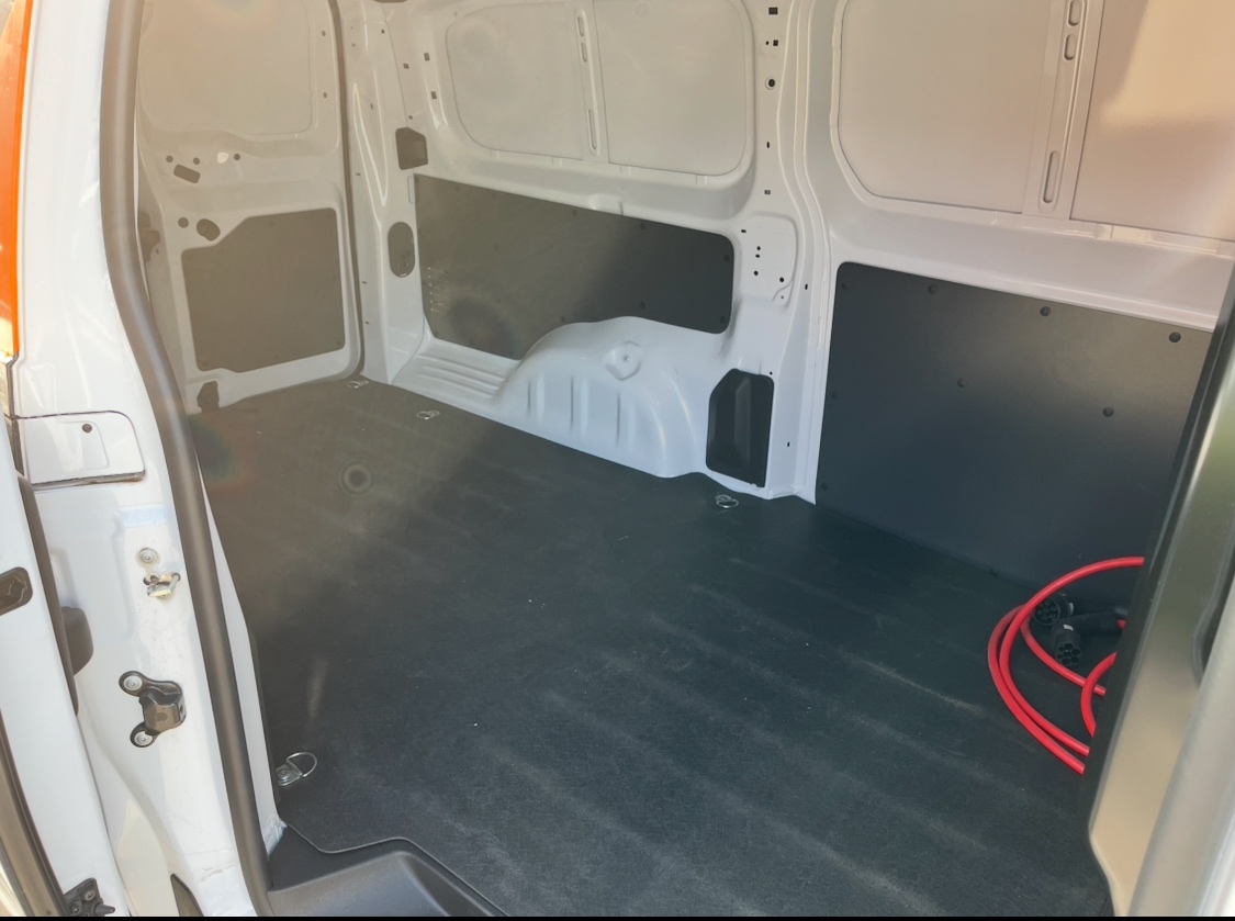 Elektricke Citroen Jumpy XL 100kw Bat50kWh - 3