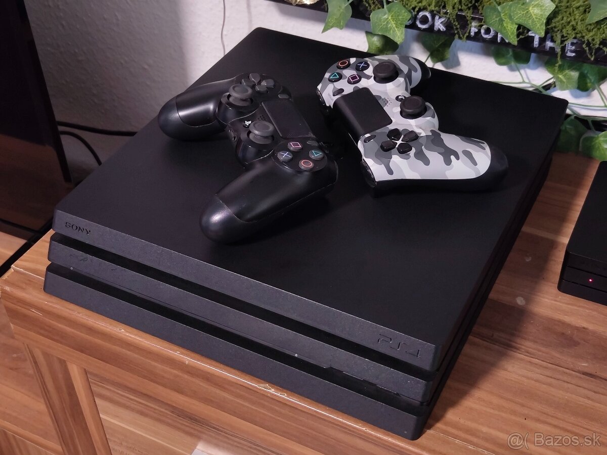 Playstation 4 Pro 1TB - 3
