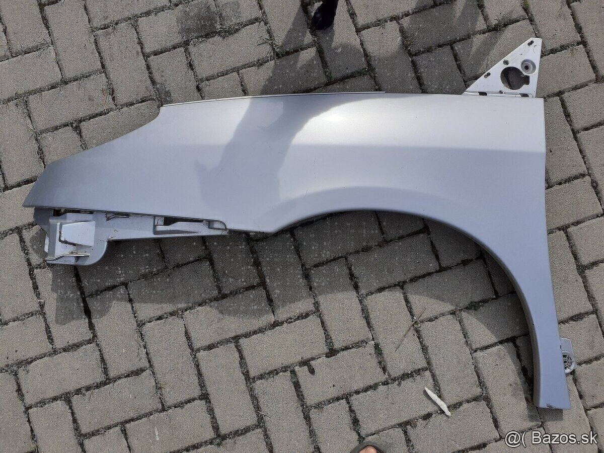 predam predny blatnik na citroen C8 strieborny - 3