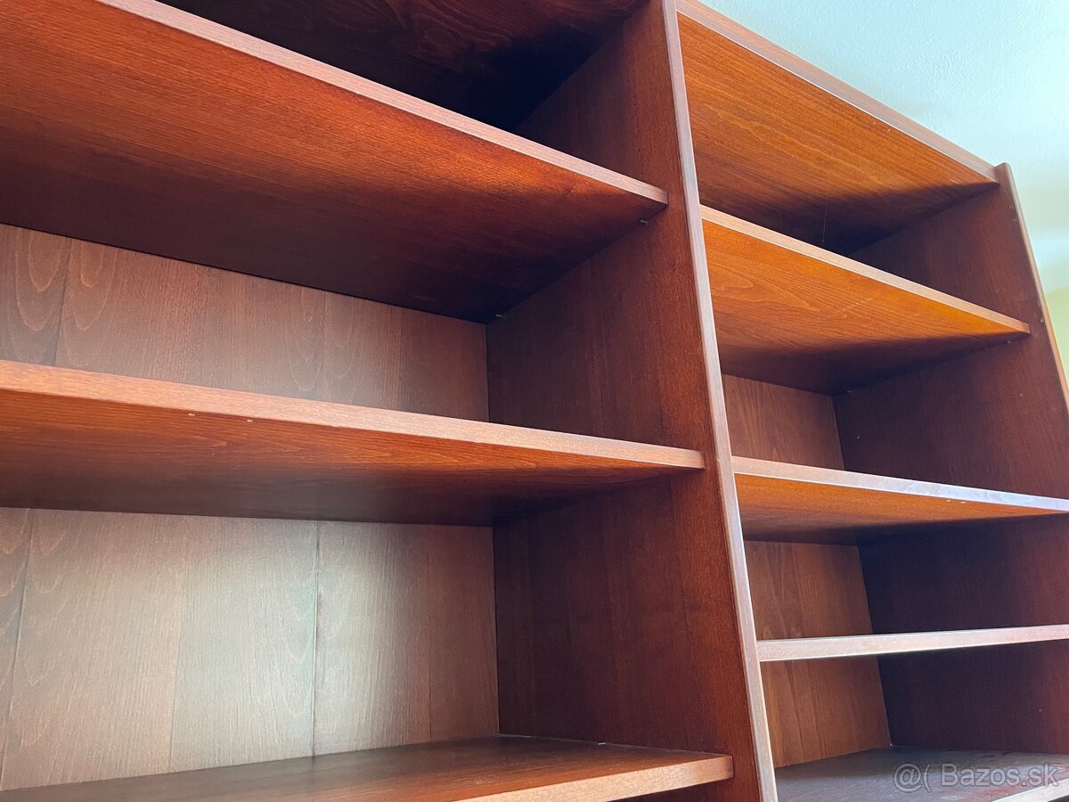 Darujem kvalitnú obývaciu stenu z dreva - 3