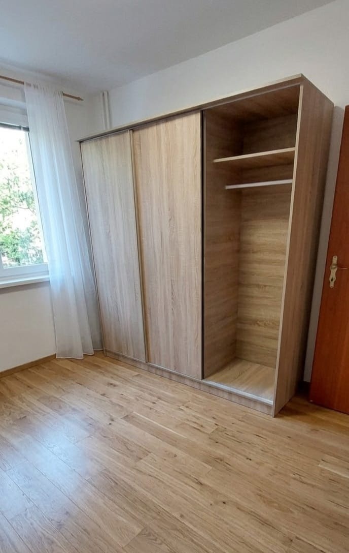 Šatníková skriňa-ako nová - 3