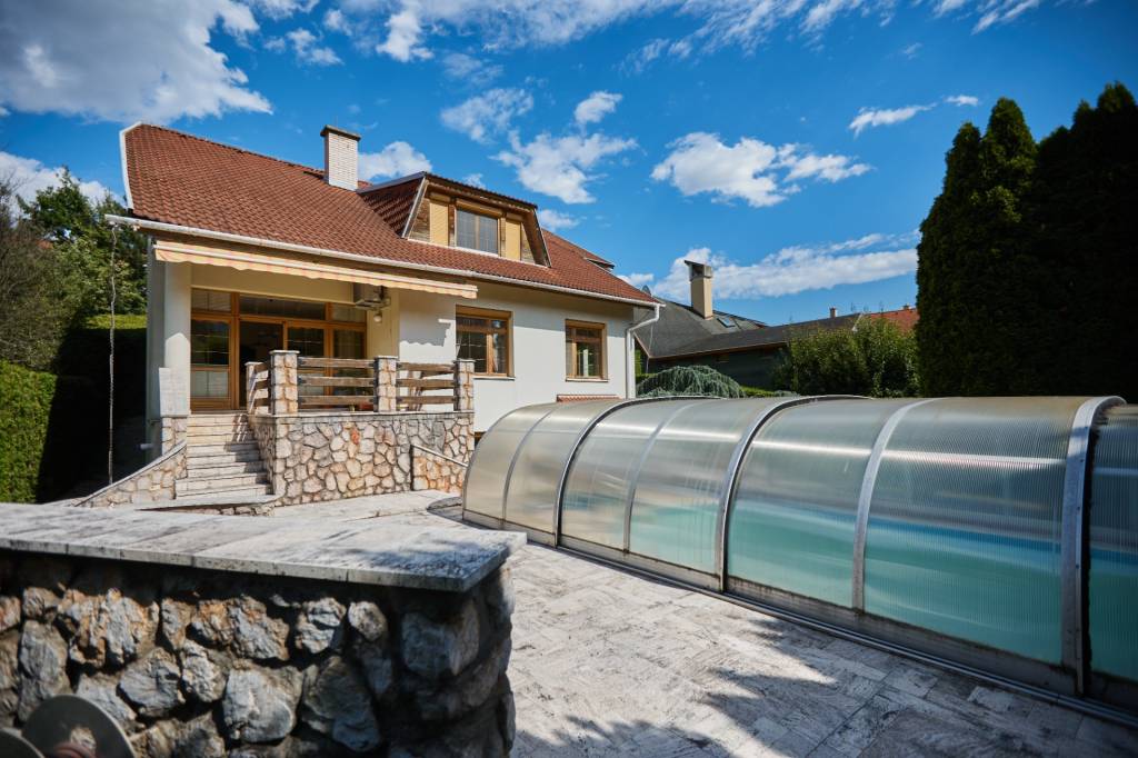 NA PREDAJ -MESTSKÁ 2- GENERAČNÁ VILA -TOPASOVÁ UL. - 3