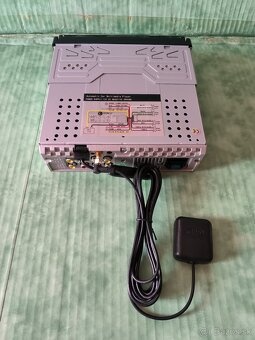 AutoradioBluetooth s vysuv.displejom a GPS - 3
