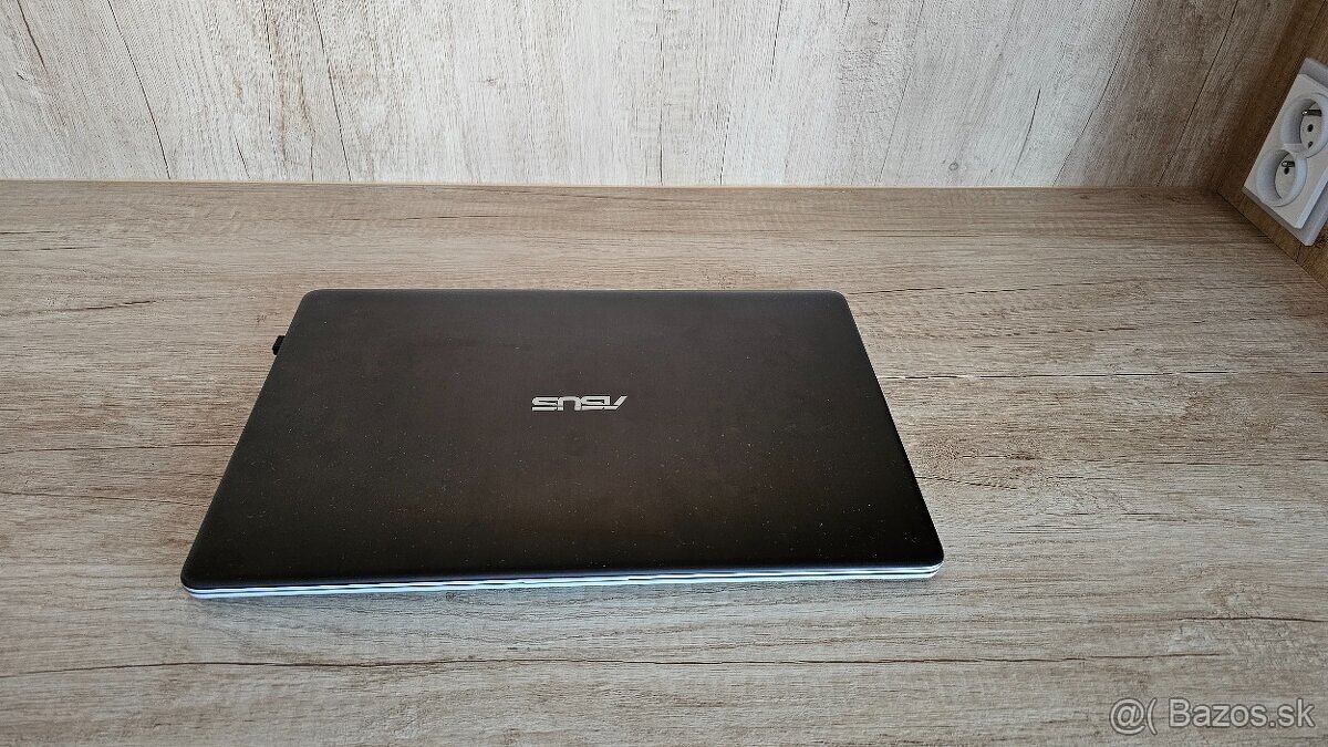 Asus Vivobook - 3