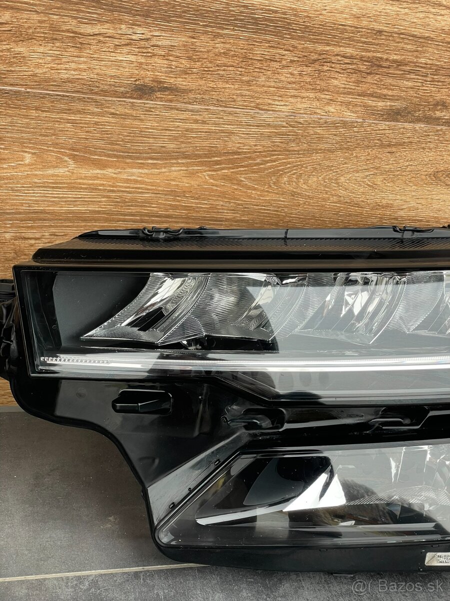 Škoda Karoq svetlo - 3