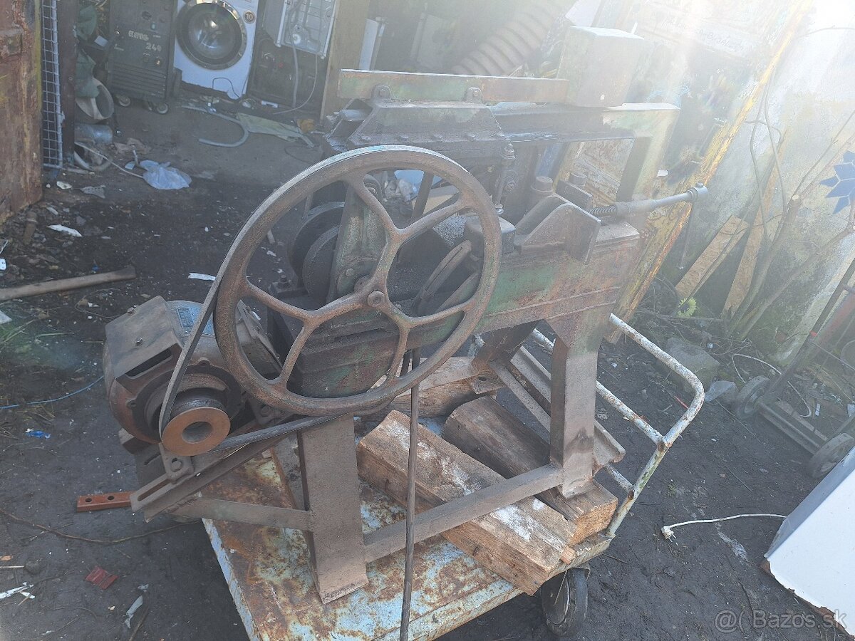 Elektricka pila na železo 1 - 3