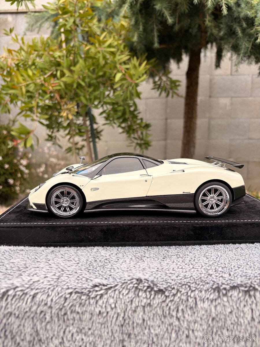 Pagani Zonda F white / Almost Real / 1:18 - 3