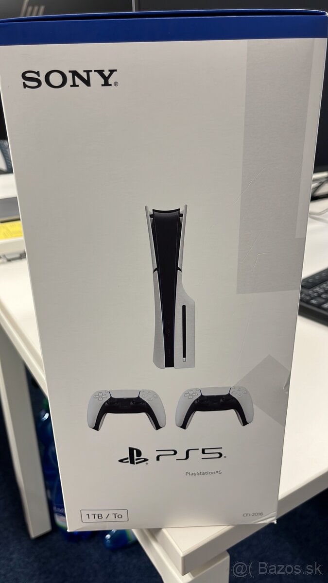 PlayStation 5 Slim s mechanikou + 2 ovládače dualsense - 3