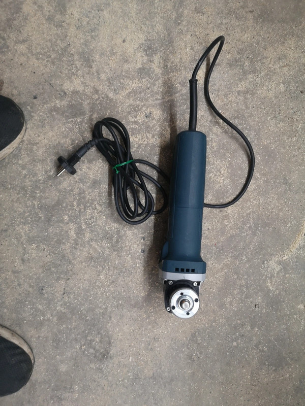 bruska BOSCH GWS 880 - 3