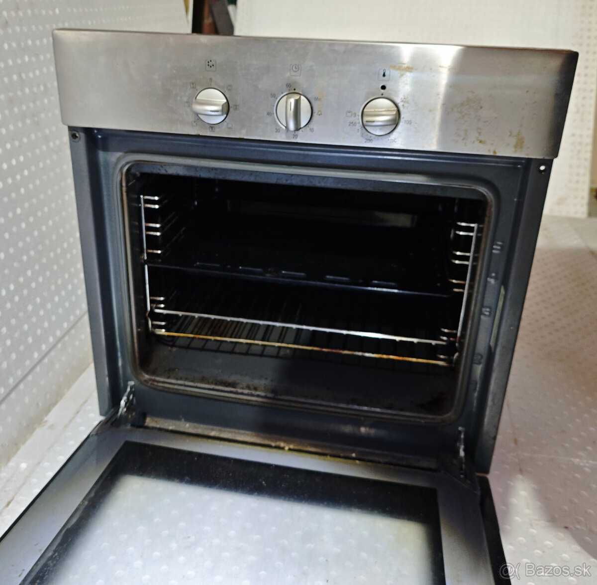 Predám vstavanú rúru Bosch. - 3