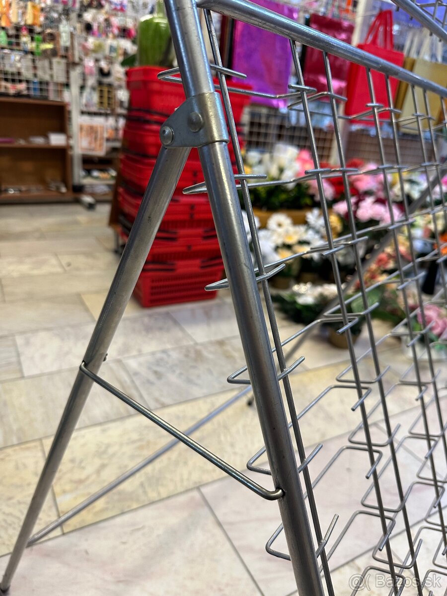 Kovový stojan na okuliare - 3