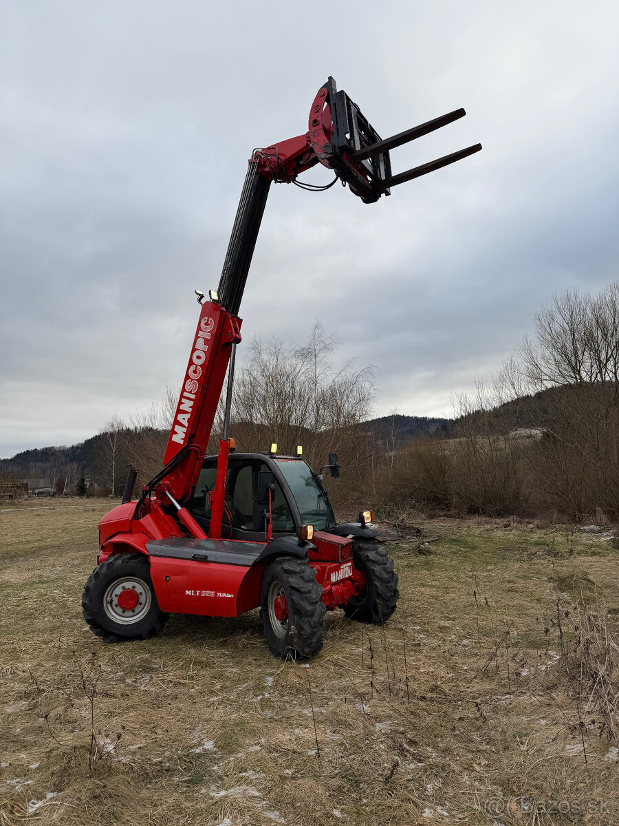 Teleskopický manipulátor Manitou MLT523 s dosahom 5 m - 3