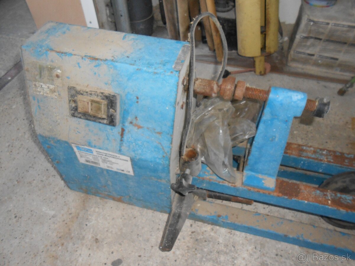 Sústruh pre drevo TYP 1000 - 3