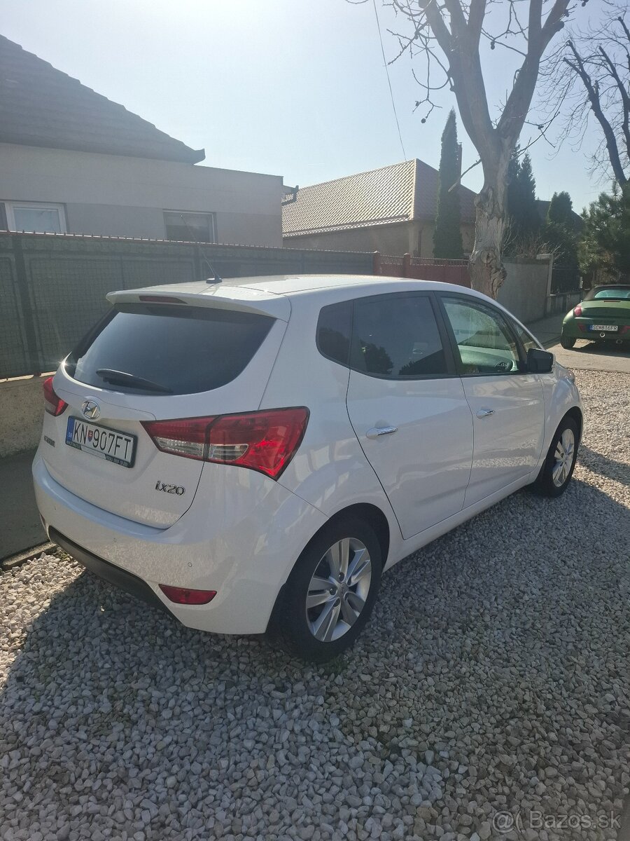 Hyundai ix20 - 3