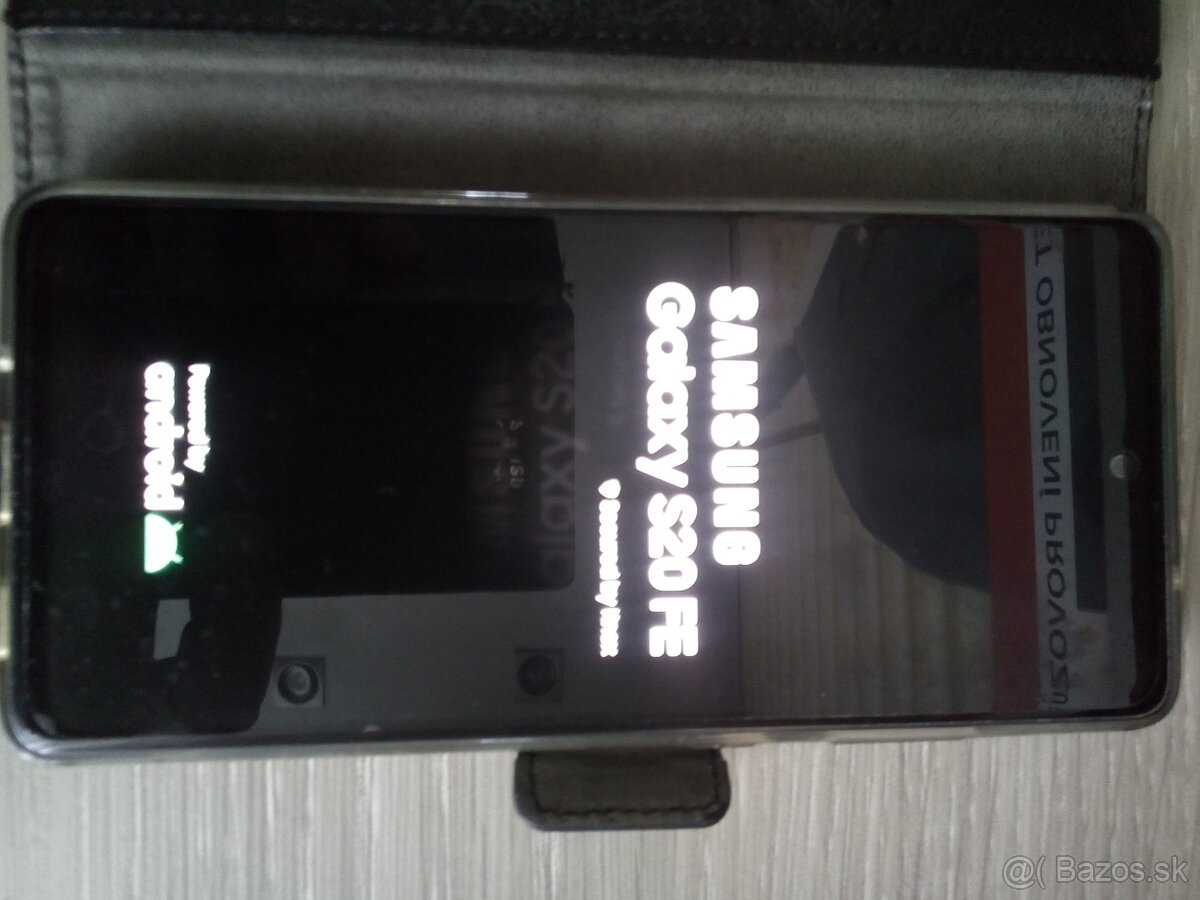 Predám Samsung Galaxy S20 FE - 3