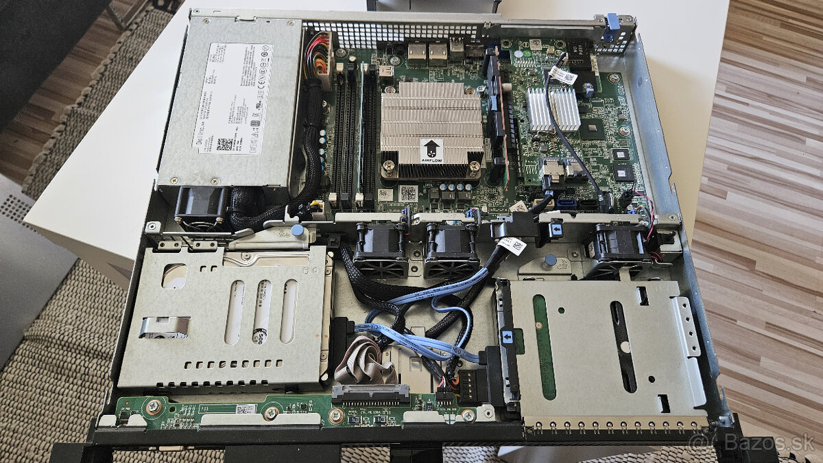Server DELL PowerEdge R220 s i3 4. generácie - 3