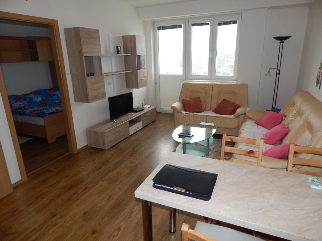 2 izb byt do prenájmu Nitra centrum zariadený, balkón - 3