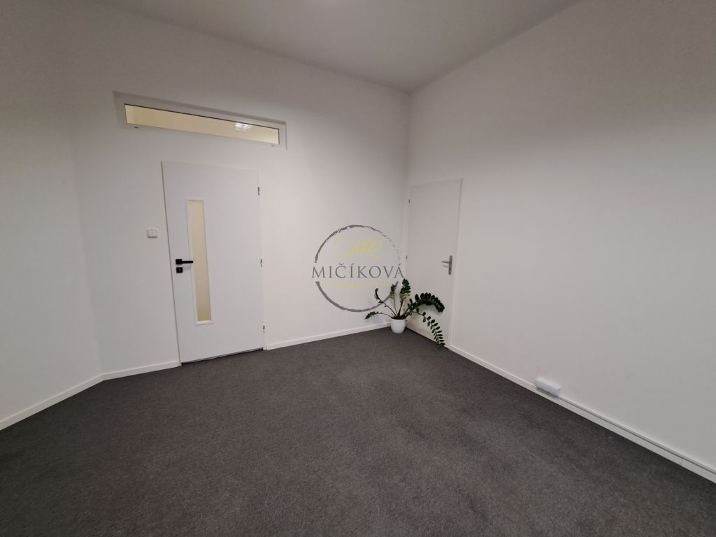 Prenajmeme kanceláriu o výmere 23,61 m2, Levická ul.,Vráble - 3
