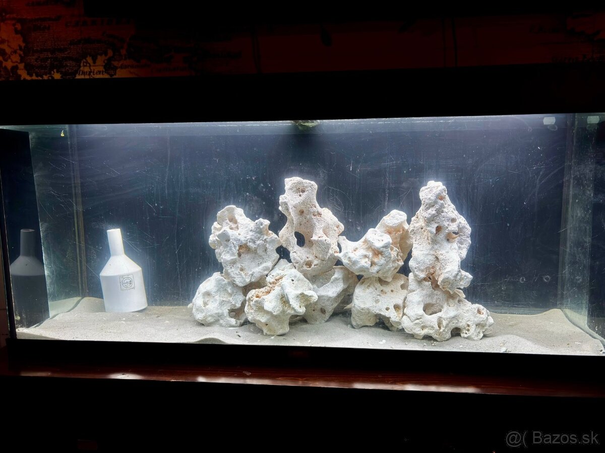 Predám akvárium JUWEL RIO 240 - 3