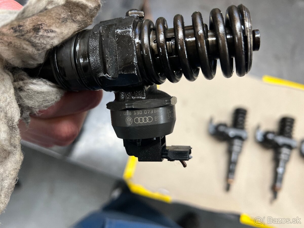 Predám vstrekovače do 1,9TDi BLS BXJ - 3