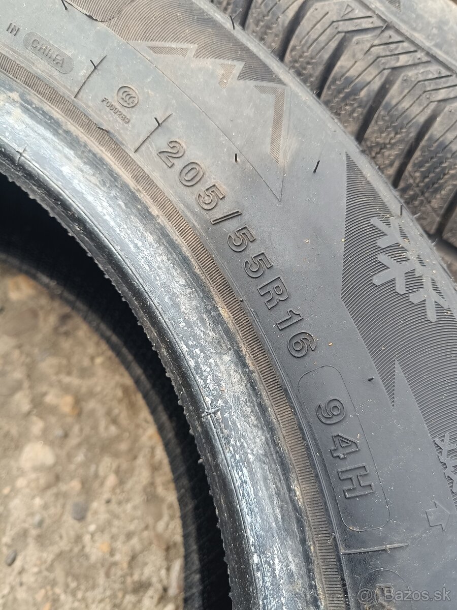 Minerva Frostrack uhp 205/55R16 94H. - 3