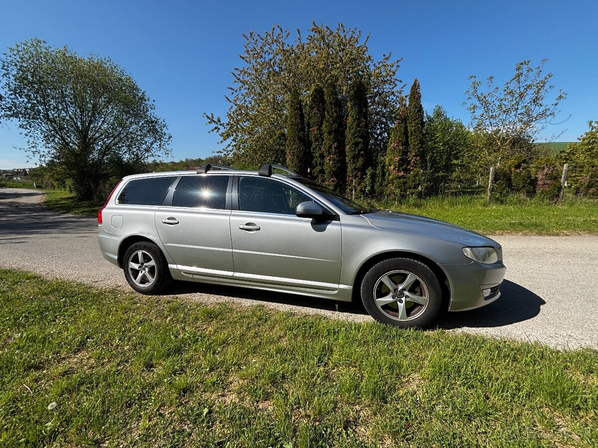 Volvo V70 T5 - 3