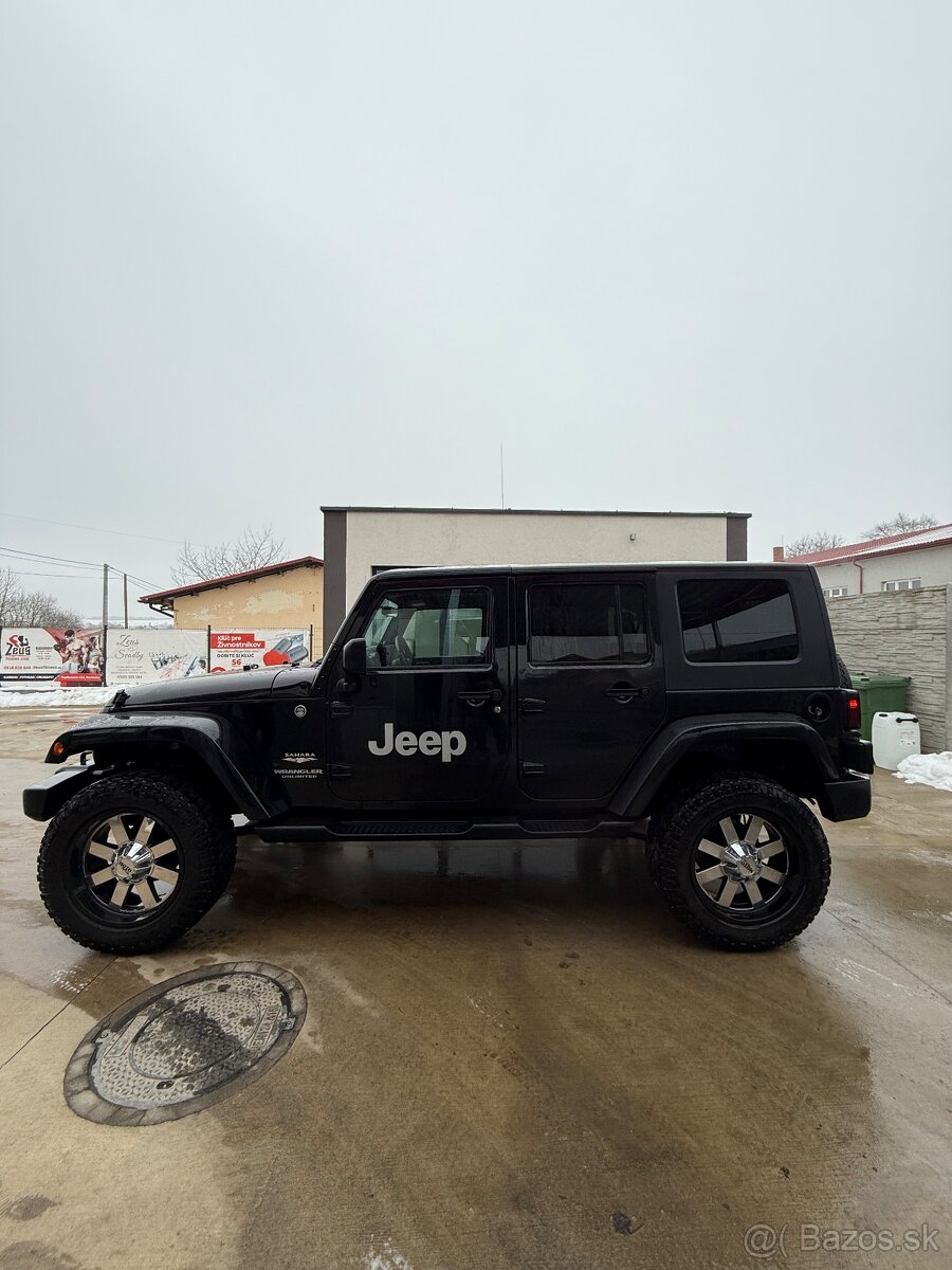 Jeep Wrangler Sahara - 3