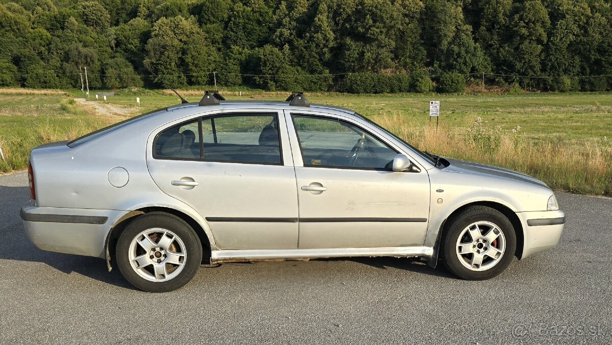 Škoda Octavia 1.6i - 3