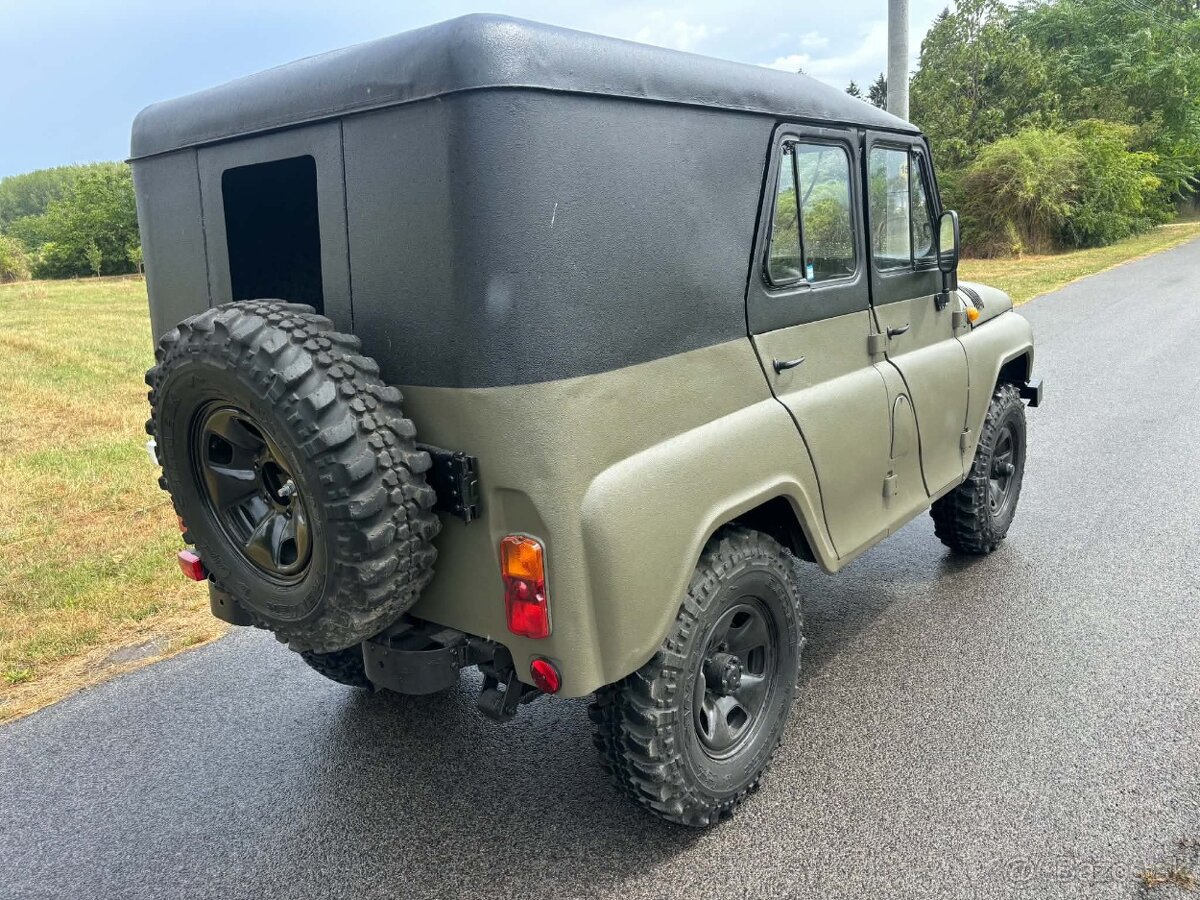 Uaz 469 tp spz - 3