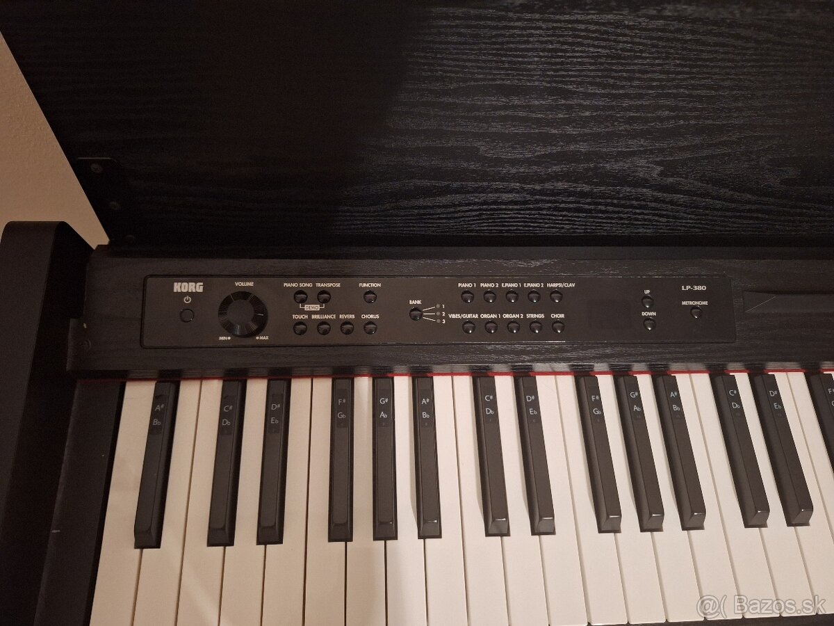 Digitálne piano Korg LP-380 - 3