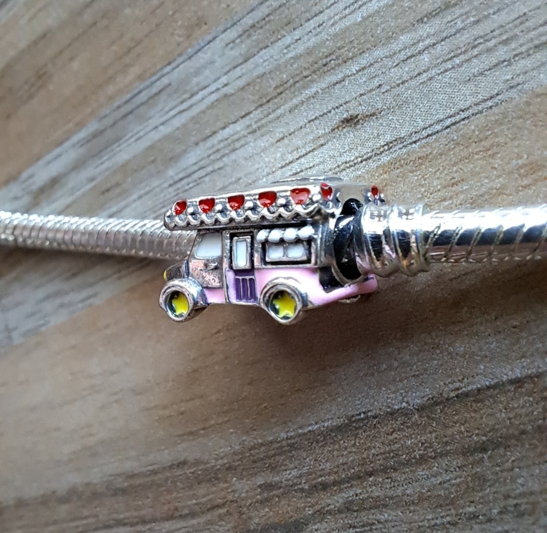 Prívesok Ružový Karavan - 3