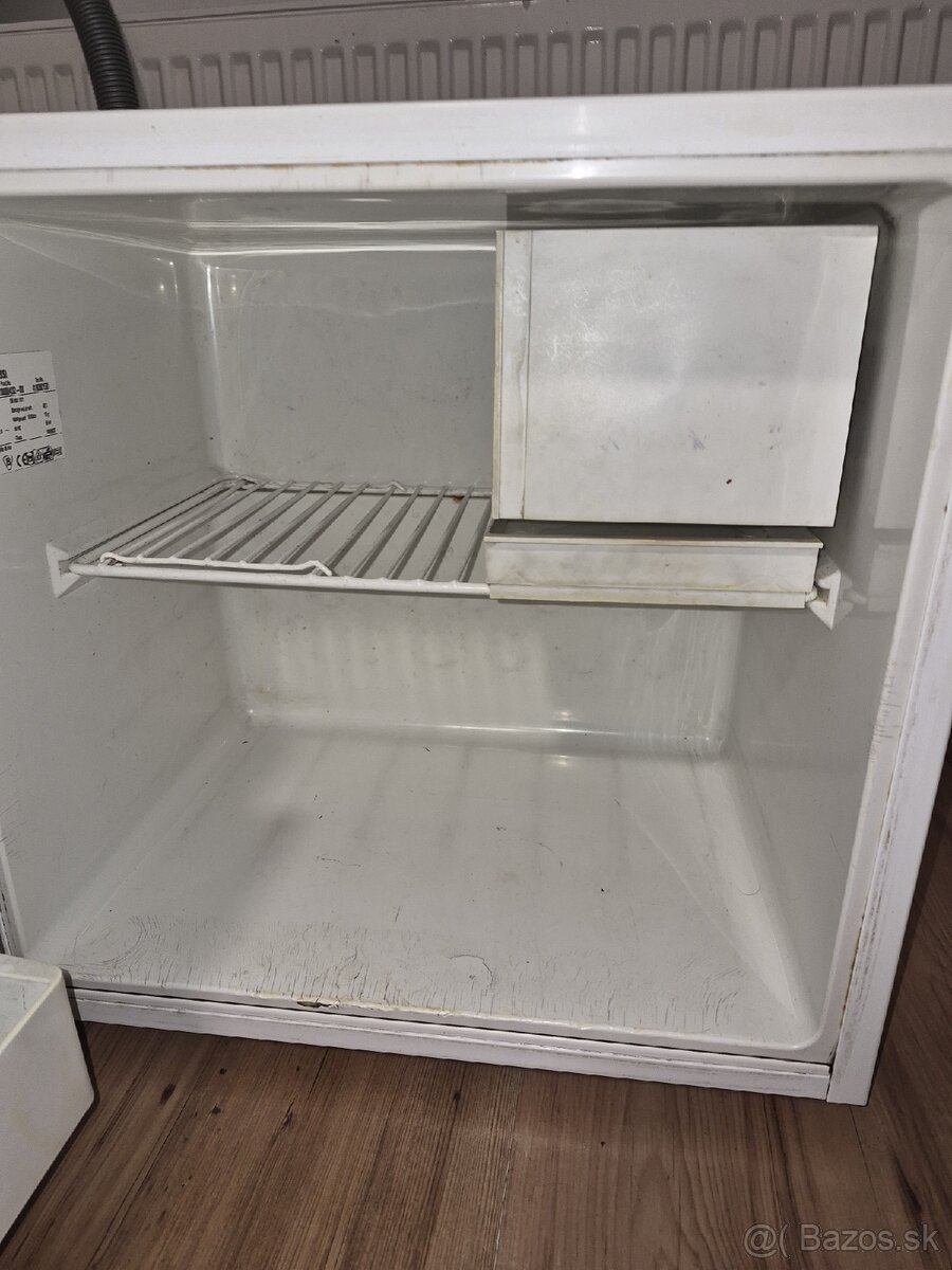 Predám chladničku Zanussi - 3