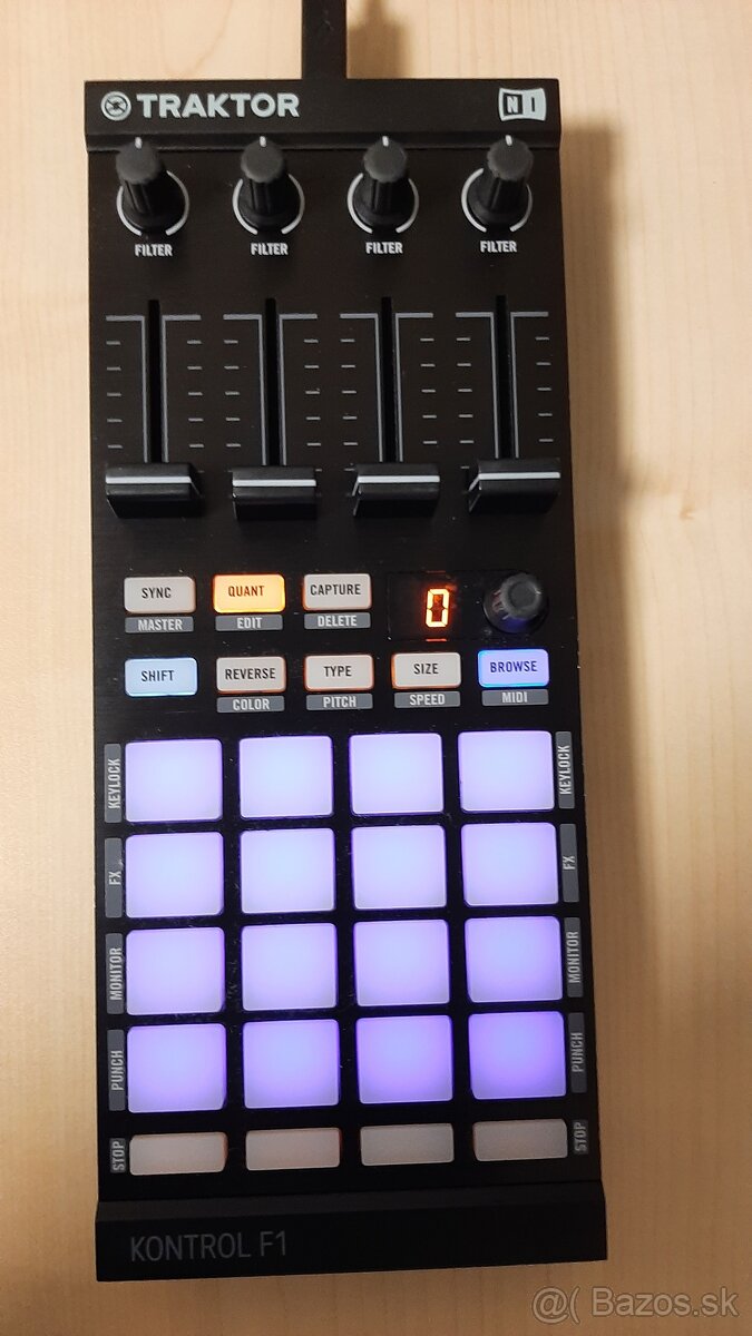 Native Instruments TRAKTOR KONTROL F1 - 3