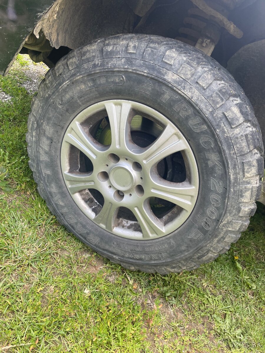 225/70R16 - 3