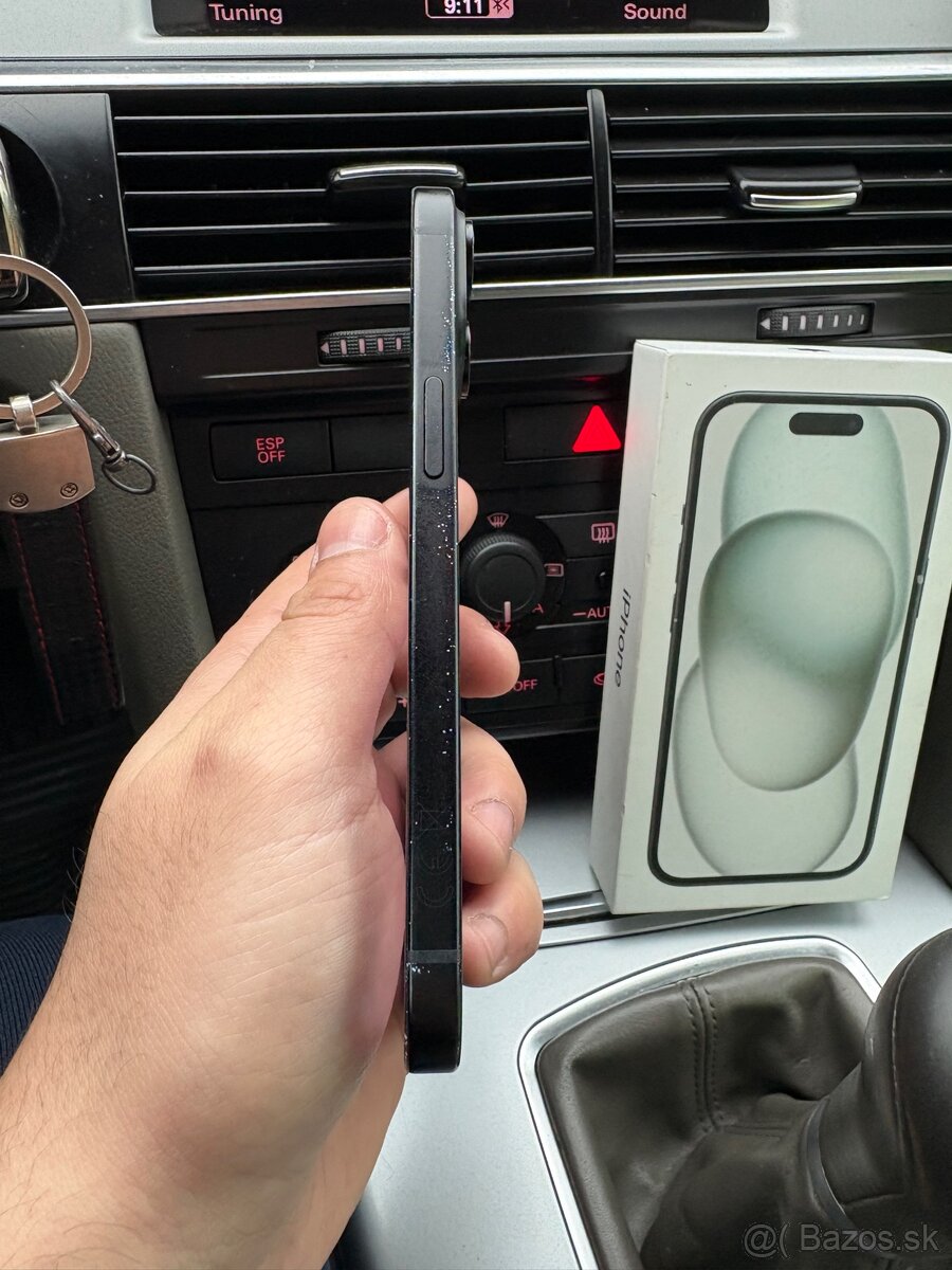 Apple iPhone 15 128GB - 3